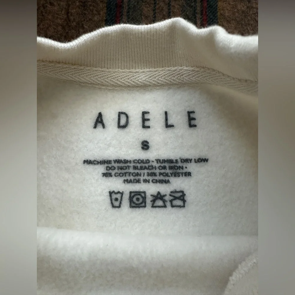 Adele “Hello It’s Me”‎ Sweater Concert Merch Hello by Adele Official small